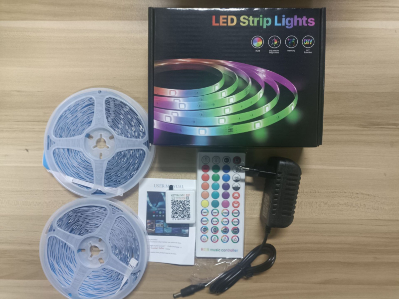 RGB LED traka na skladištu, 44 tipke, 5050, Bluetooth višebojna uz aplikaciju i glazbu, 15 m samoljepljiva podloga
