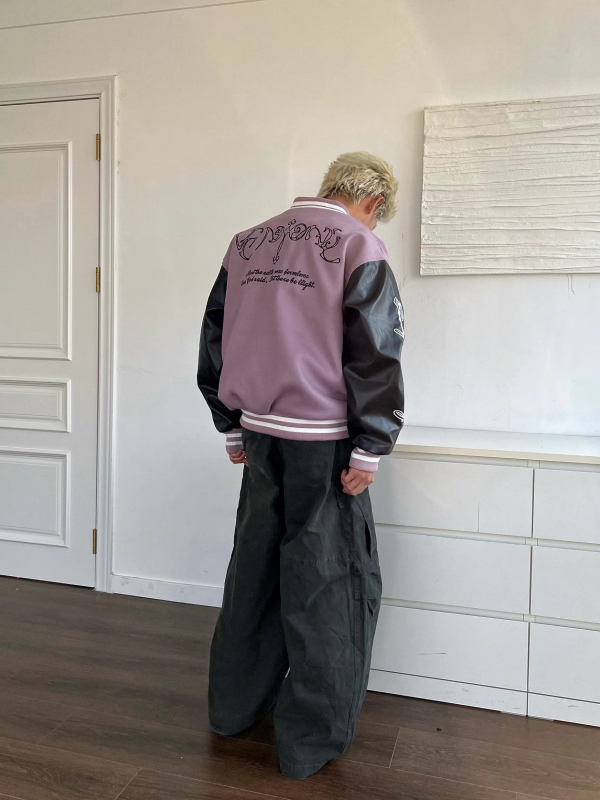 Muška baseball jakna s američkim natpisom i blokom boja, labav kroj, streetwear, proljeće–jesen 2025