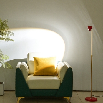 Stojeća lampa za dnevni boravak u stilu laganog luksuza, lampa za čitanje uz kauč s motivom Crvenkapica, atmosfera zalaska sunca, dekorativna svjetiljka za spavaću sobu pored noćnog ormarića