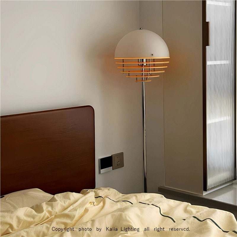 Narančasta LED podna lampa, talijanskog luksuza, Bauhaus atmosfera, za spavaću sobu ili dnevni boravak uz kauč