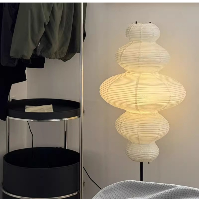 Podna svjetiljka inspirirana Isamu Noguchijem, japanski Wabi-Sabi stil, sjenilo od rižinog papira, dekor dnevnog boravka u stilu sredine stoljeća.