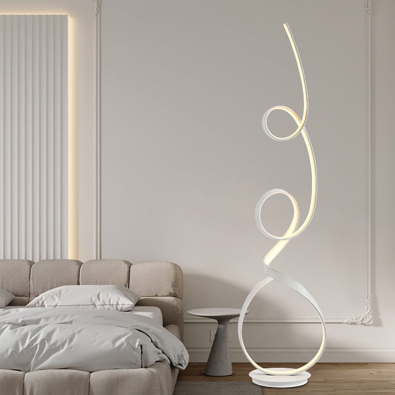 Dizajnerska nordijska podna lampa za dnevni boravak i blagovaonu, minimalistično svjetlo uz kauč s diskretnom luksuznom atmosferom postmodernog stila