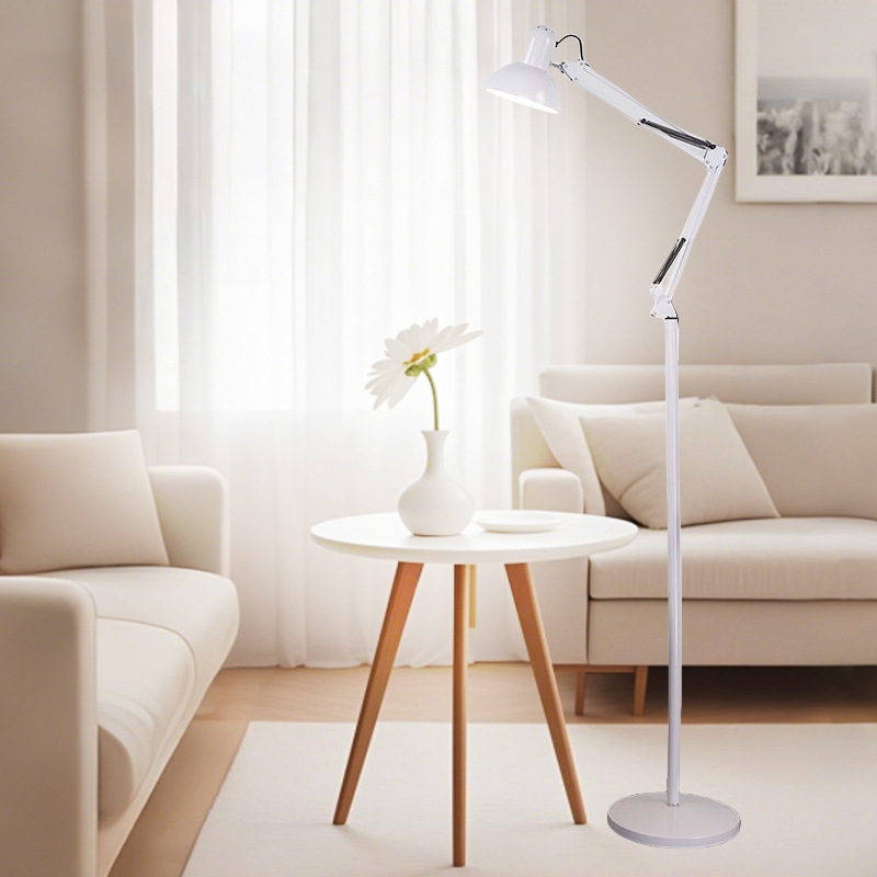 Podna lampa s dugim ramenom, skandinavski moderni minimalistički stil, metalno tijelo, podesiva visina, pogodna za dnevni boravak, studij i spavaću sobu