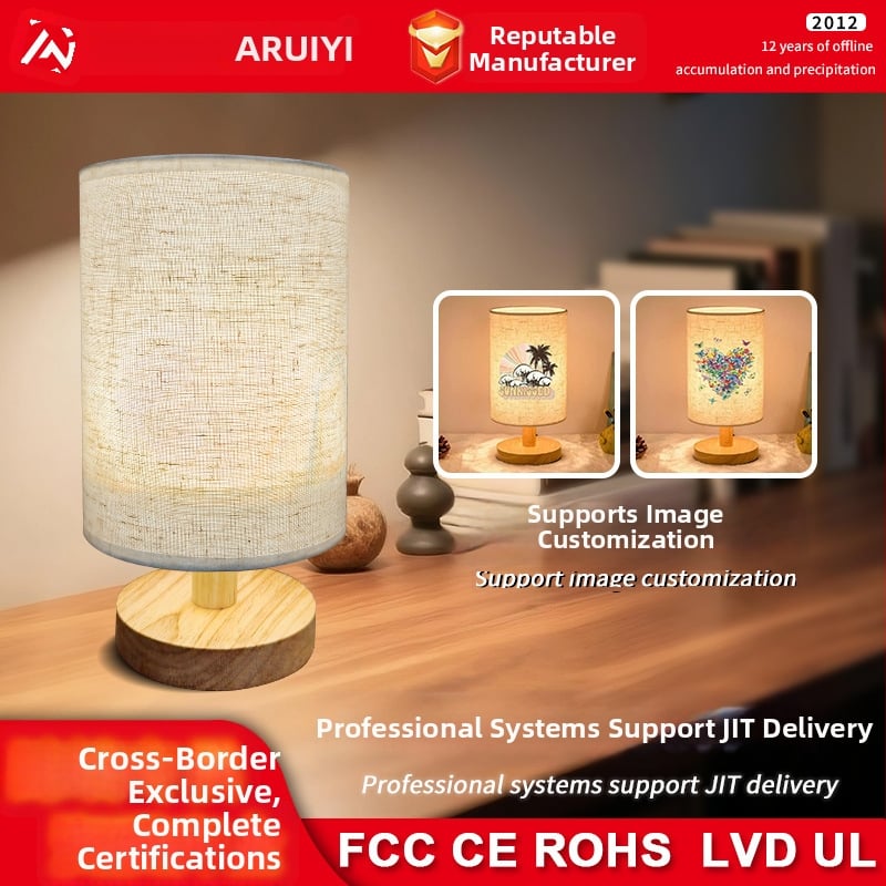 USB napájaná stolová lampa z masívneho dreva s textilným poťahom, vhodná do spálne, na nočný stolík, študovňu a internát; prispôsobiteľná LED nočná lampa