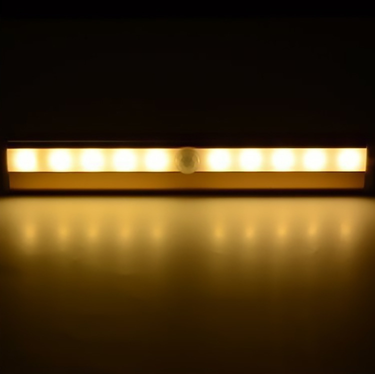 Inteligentna LED rasvjeta za garderobu s detekcijom pokreta, USB punjenje, baterijsko napajanje, za garderobu i hodnik