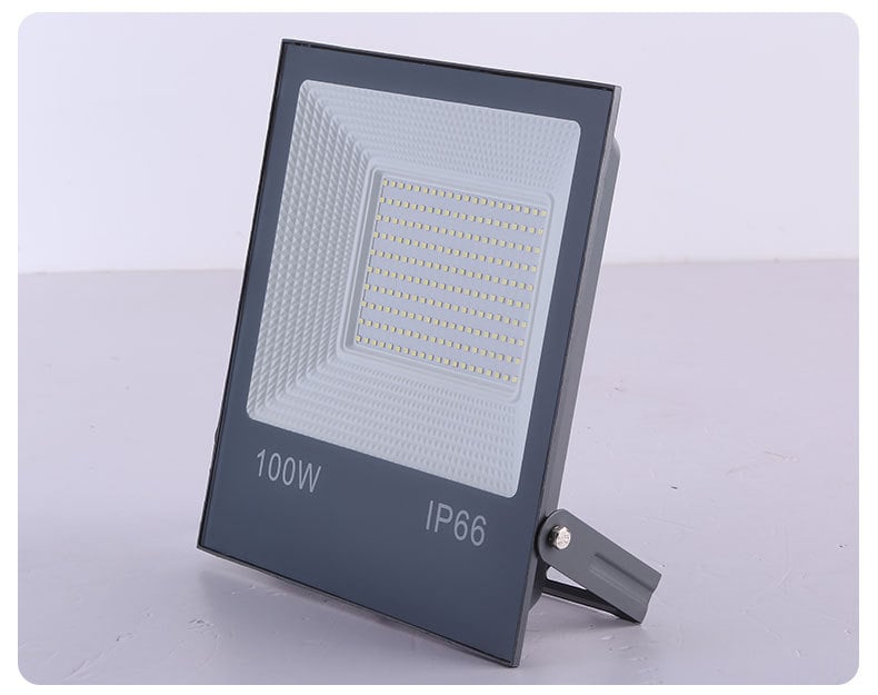 LED προβολέας εξωτερικού χώρου, IP66 ανθεκτικό, 50W, 220V, αλουμινένιο περίβλημα, γωνία δέσμης 180°, ιδανικός για εξωτερικά γήπεδα, εργοτάξια και φωτισμό διαφήμισης