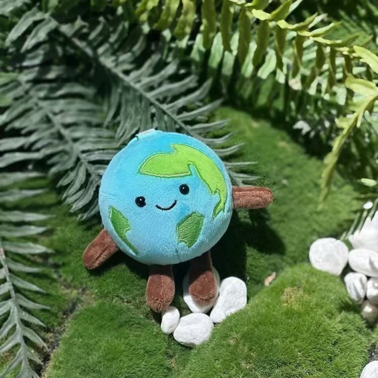 Little Earth pliš lutkica – privjesak za ključeve i torbu