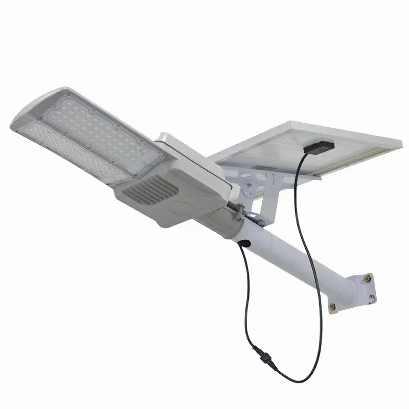 Solarna vanjska LED rasvjeta, split tip, trostrani širokokutni dizajn za cestu i dvorište, vodootporna.