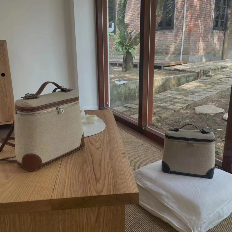 LP ženska torba od kože i platna u patchworku, kontrastne boje — ruksak i torba, velik kapacitet za putovanja