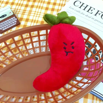 Plišani privjesak za ključeve s motivom povrća – paprika lutka