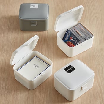 Cutie de depozitare portabilă minimalistă pentru încărcătoare și cabluri — organizator pentru birou cu capac, dimensiuni 12×10×6,5 cm, volum 1 L