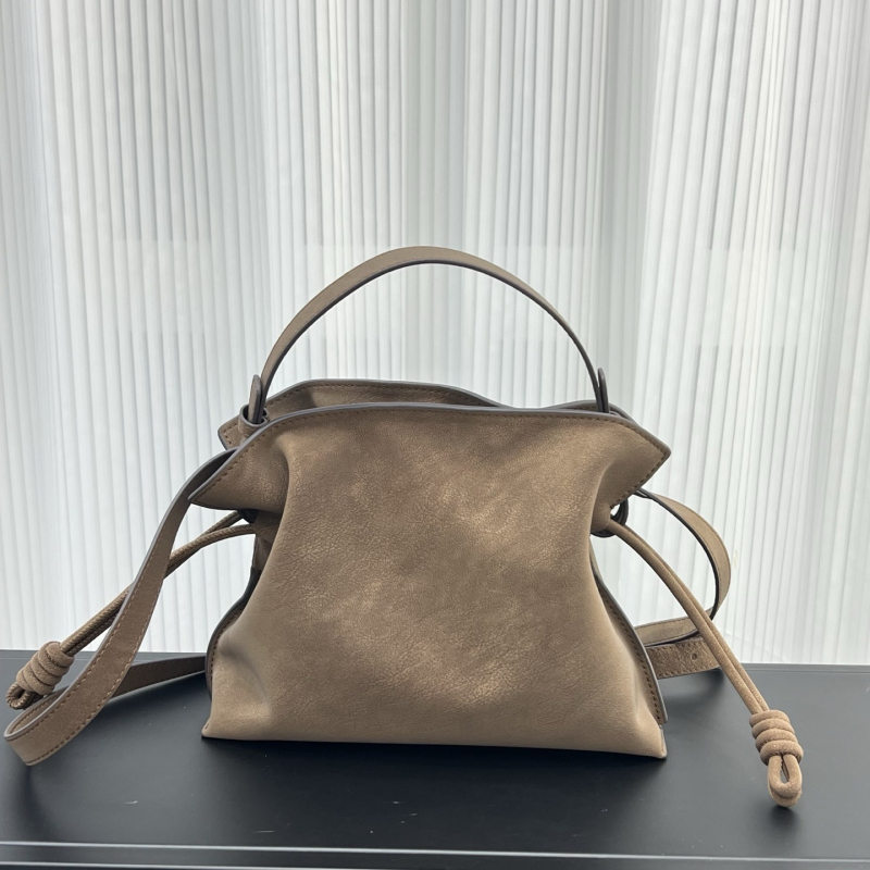 Velurova torbica s vezicama, oblik oblaka, velika kapaciteta, svakodnevna tote torba za žene, za nošenje preko ramena ili crossbody