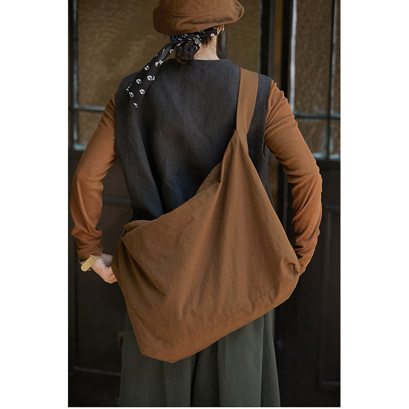 2023 nova crossbody torba s vintage-art stilom, tamnosmeđa boja