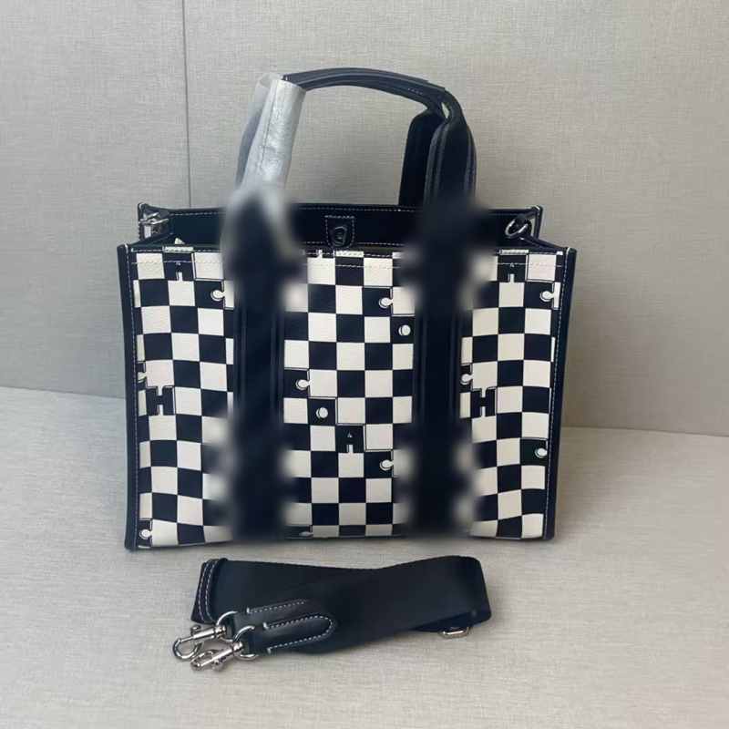 Velika unisex tote torba s više pretinaca, šahovnica uzorak, crossbody i nošenje preko ramena