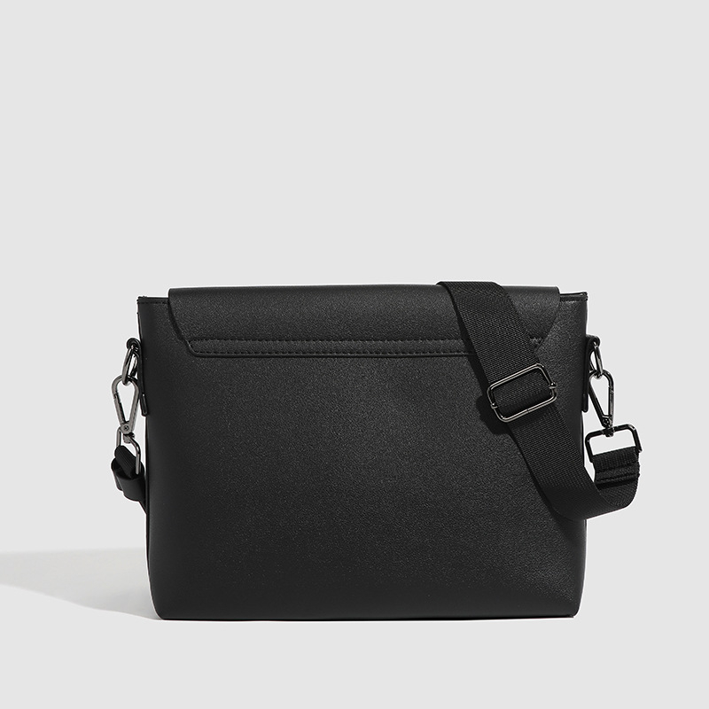 Muška PU kožna crossbody torba, lagana i kompaktna, kvadratnog dizajna, pogodna za 9-inčni prijenosnik, svakodnevna uporaba.