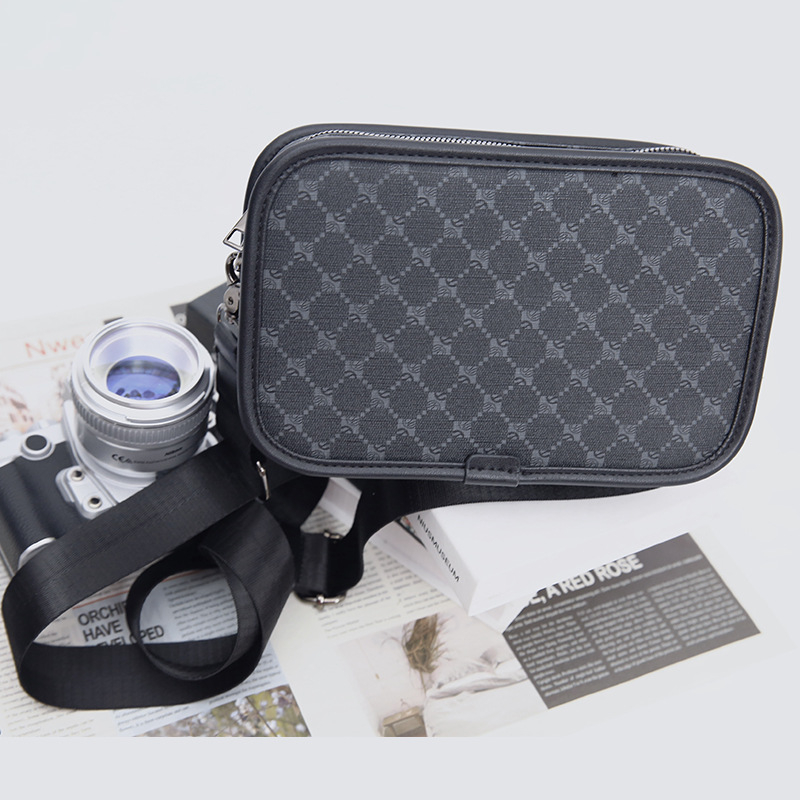 Muška torba preko ramena s kariranim uzorkom, gradski stil, kompaktna crossbody torba za svakodnevnu upotrebu