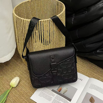 Unisex torba tipa sedlo s kapicom – kreativan, stilski dizajn za poslovne i svakodnevne potrebe