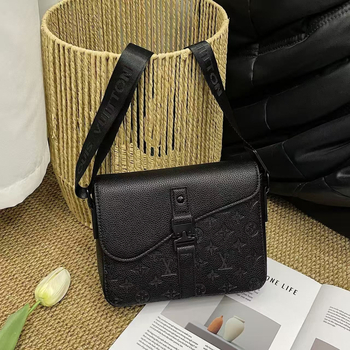 Unisex torba tipa sedlo s kapicom – kreativan, stilski dizajn za poslovne i svakodnevne potrebe