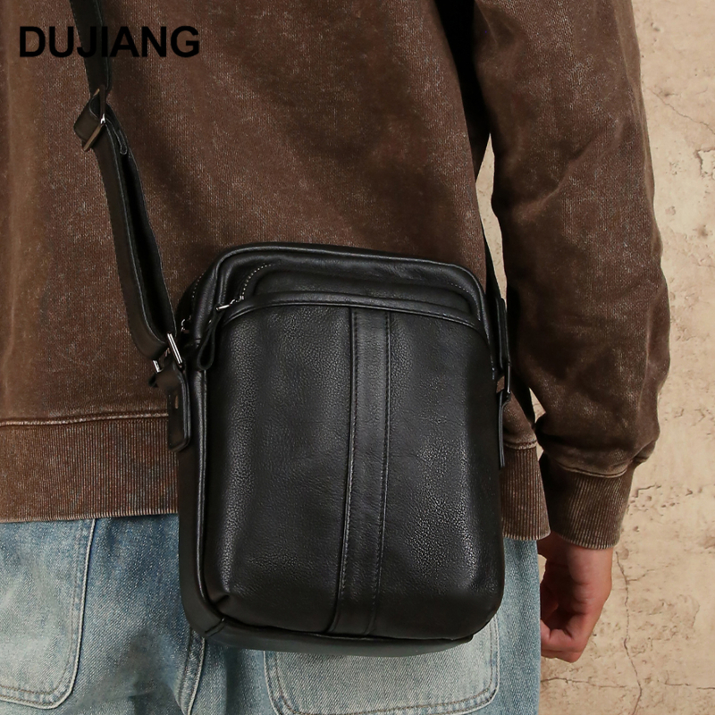 Muška crossbody torba za svakodnevne korištenje i putovanja, prenosna i višefunkcionalna.