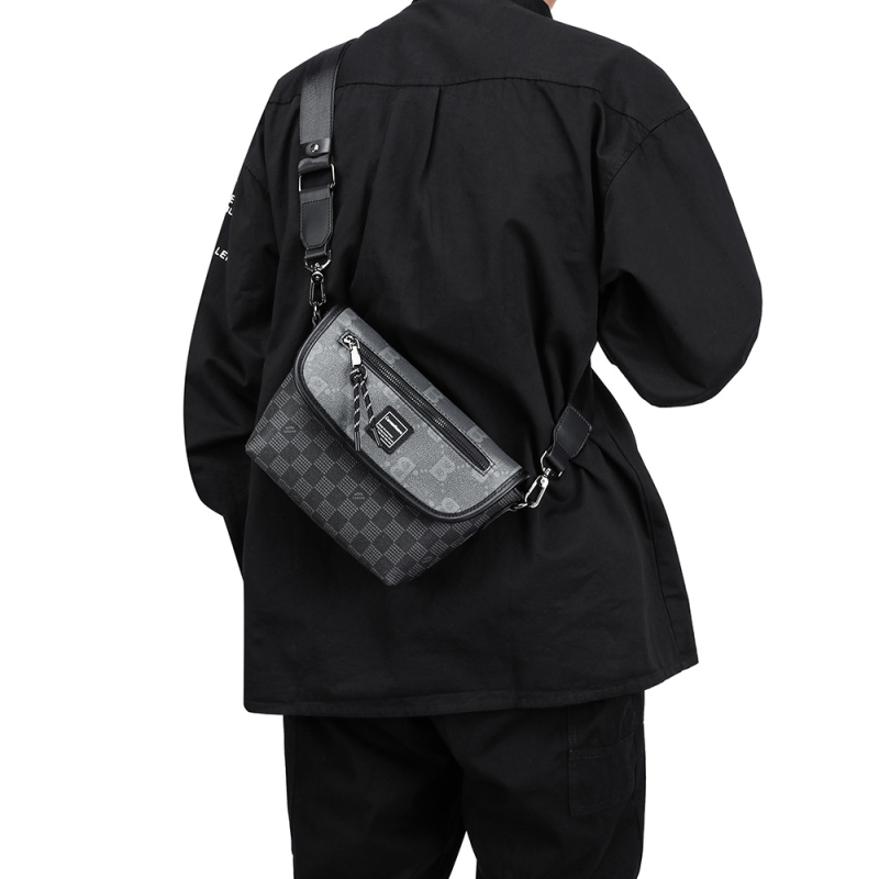 Muška crossbody torba s kariranim uzorkom