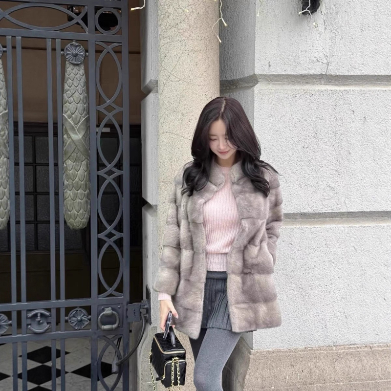 Koreanska jakna od umjetne krzne za žene, laskanje siluete, srednja duljina, visokokvalitetan dizajn, ekološki prihvatljivo krzno