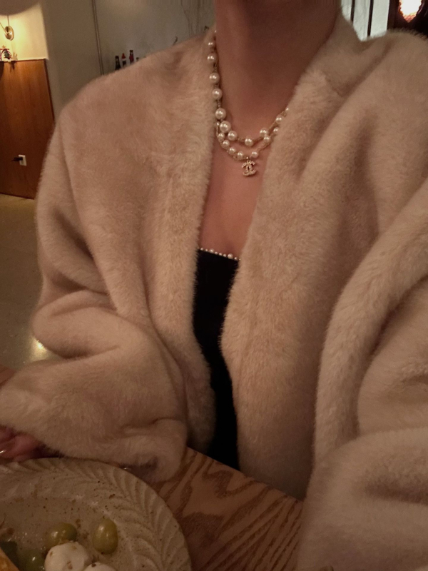 Ženski zimski kaput od umjetnog minka, 2025., elegantan gradski stil, kratki kaput s integriranom kožom i krznom