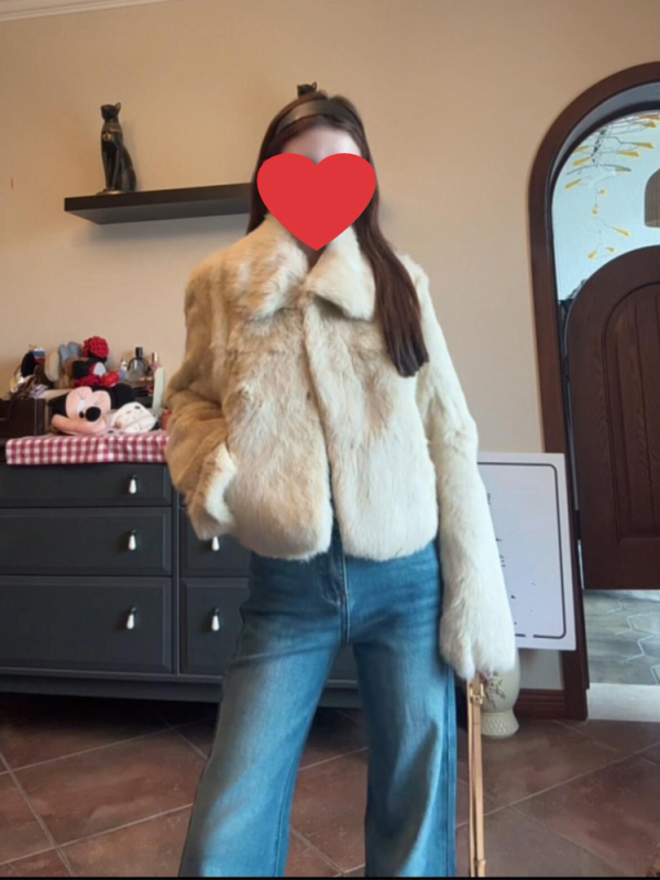Ženski kratki kaput od umjetnog krzna, zima 2025, debeli pliš, moderan komad