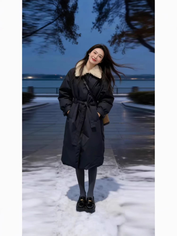 Ženska duga zimska jakna s ovratnikom od ovčje vune i punom od bijelog patka, zima 2025, korejski stil, strukiran dizajn, elegantan vanjski komad