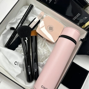 Chanel-stílusú, kis cilindrikus kozmetikai táska dopamin motívummal, limitált kiadás, kényelmes tárolás