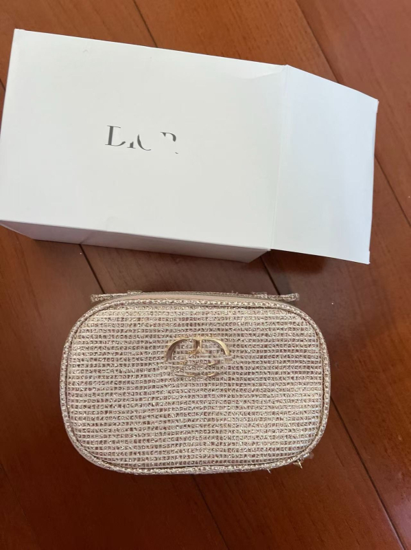 D Dijia Karácsonyi ajándék: arany selyem kozmetikai táska készlet – négyszögletes clutch