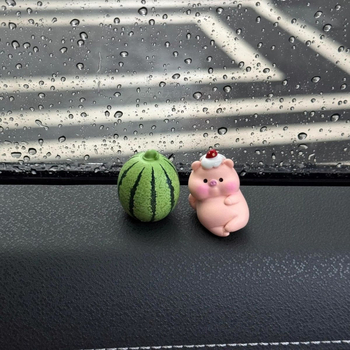 Slatko crtano prase – mini auto ukras, unutarnja dekoracija