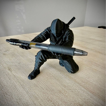 3D-otisknuti ninja držač olovke – stolni organizator, višenamjenski držač za olovke, crtani stil
