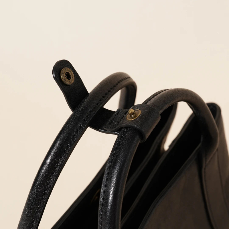 2026 nova ženska torbica od prave kože s velikim kapacitetom, elegantna i svestrana crossbody torba za svakodnevnu upotrebu