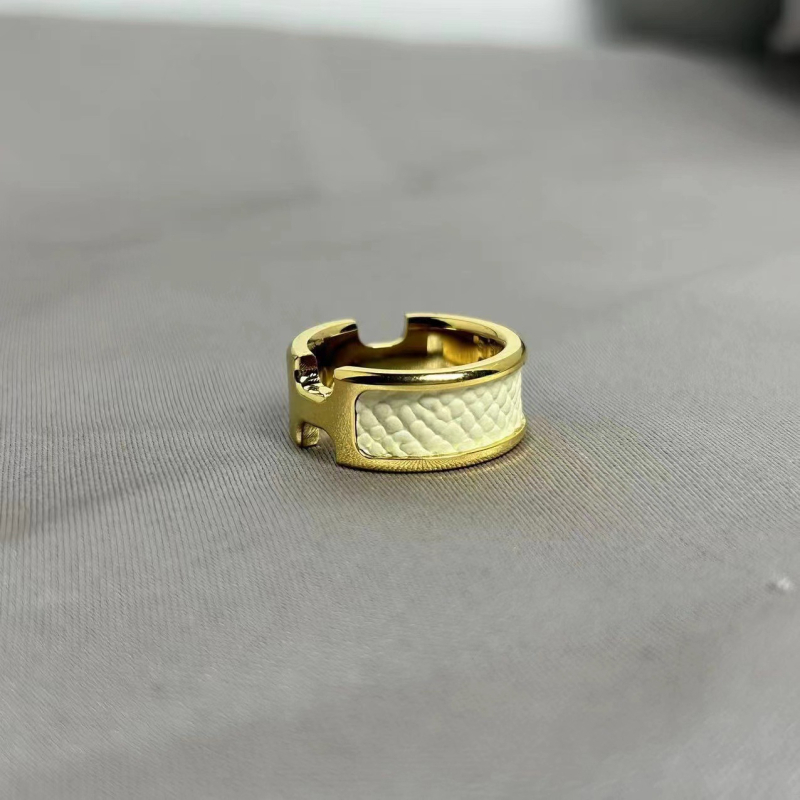 Унисекс пръстен от титановата стомана с покритие 18K розово злато — геометричен стил, пръстен за двойки
