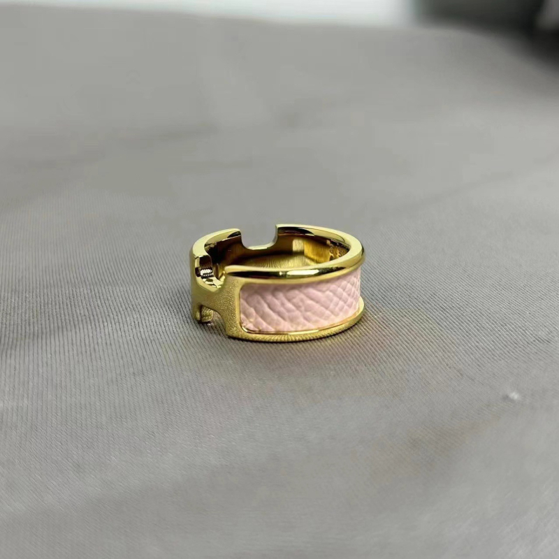 Унисекс пръстен от титановата стомана с покритие 18K розово злато — геометричен стил, пръстен за двойки