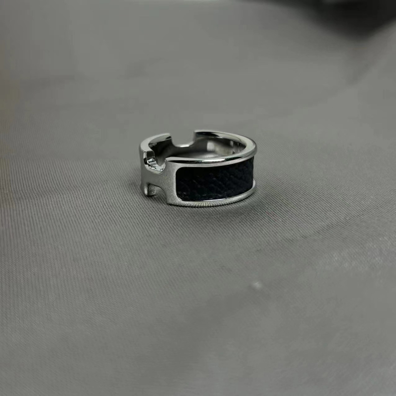 Унисекс пръстен от титановата стомана с покритие 18K розово злато — геометричен стил, пръстен за двойки