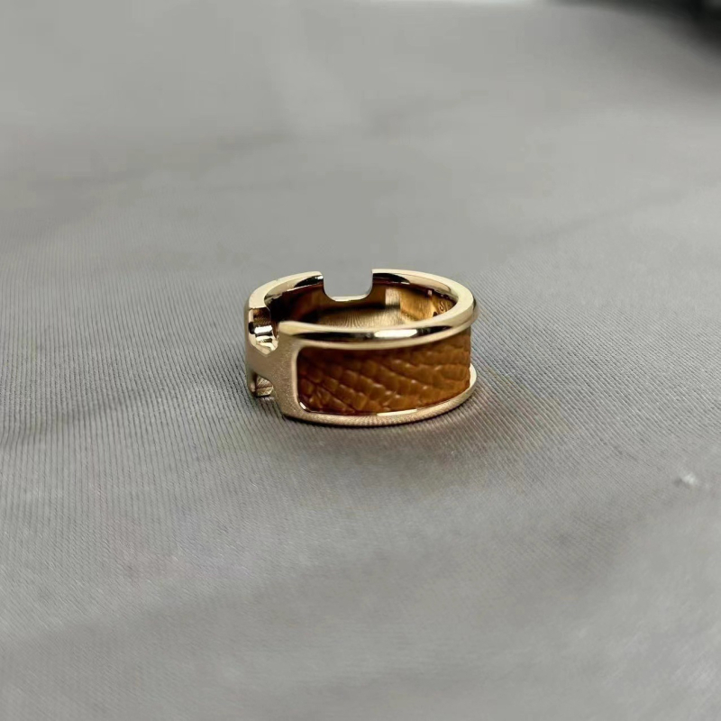 Унисекс пръстен от титановата стомана с покритие 18K розово злато — геометричен стил, пръстен за двойки