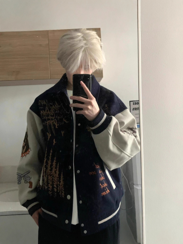 Női lazán szabott, hímzett baseballdzseki amerikai stílusú, retro streetwear tavasz–őszre.