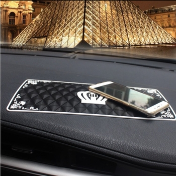 Covoraș anti-alunecare mare pentru mașină, cu design de coroană, pentru telefon și parfum, 30x15 cm