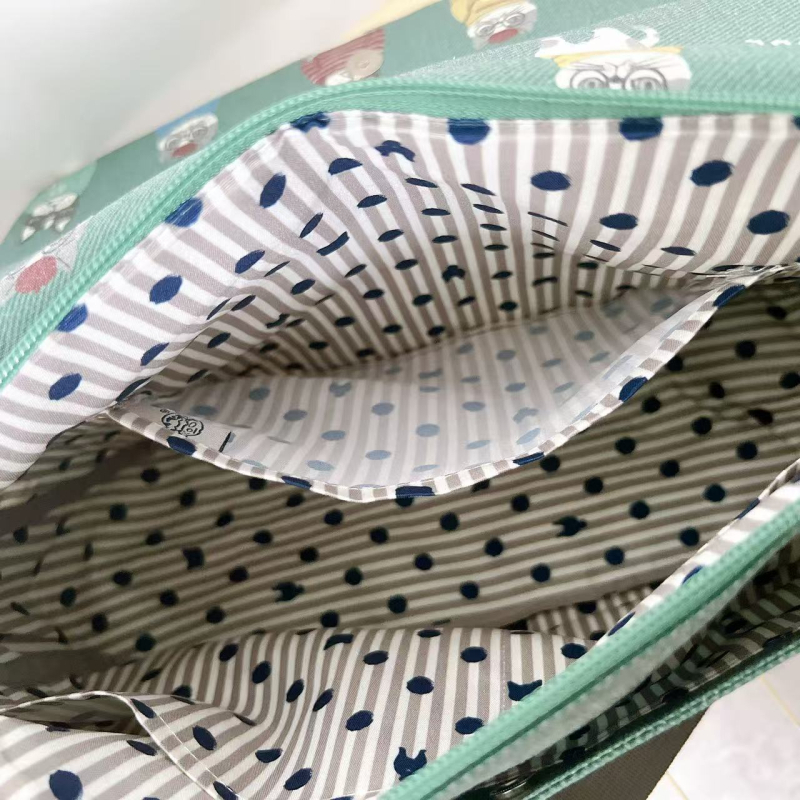 Kusuguru izvezena platnena messenger torba s motivom buldoga i mačke