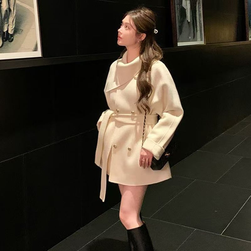Palton damă din lână, cu design cu șireturi, decolteu în V, mâneci lungi, croială slim, stil casual