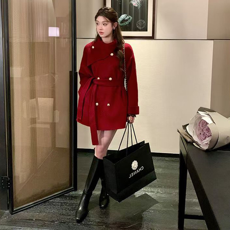 Palton damă din lână, cu design cu șireturi, decolteu în V, mâneci lungi, croială slim, stil casual