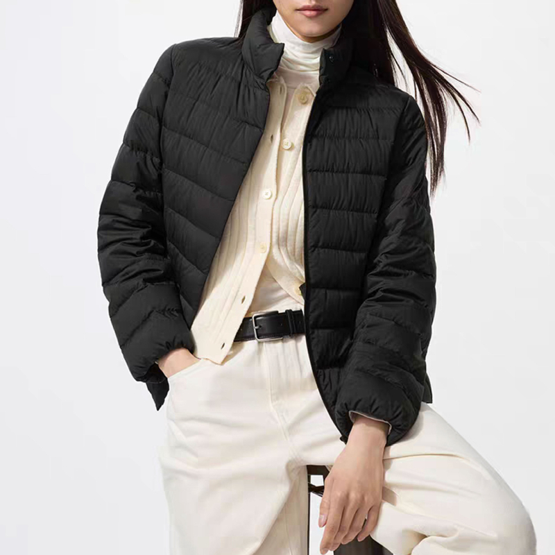 2025 Χειμώνας: γυναικείο κοντό down jacket με standing collar, μίνιμαλ στυλ, ελαφρύ και casual