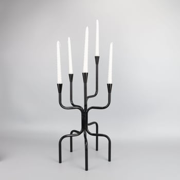 Suport de lumânări din metal cu finisaj electroplacat, design modern minimalist pentru living și birou.