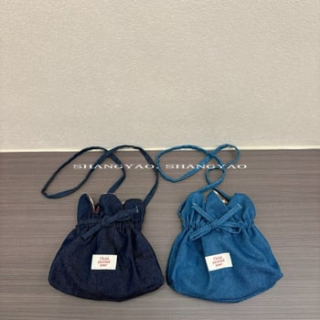 Χαριτωμένη παιδική crossbody τσάντα με φλοράλ σχέδιο, denim