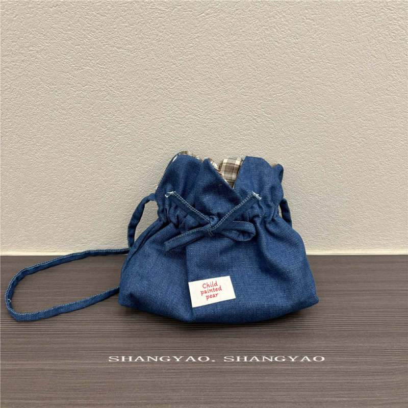 Χαριτωμένη παιδική crossbody τσάντα με φλοράλ σχέδιο, denim