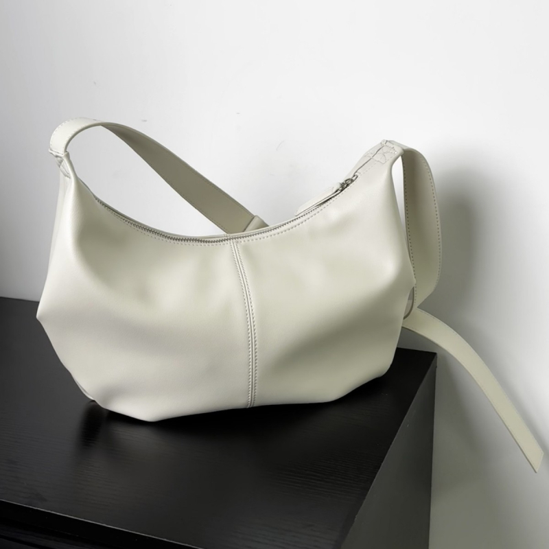 Dumpling torba od prvog sloja teleće kože, crossbody torba, prirodna koža, srednja veličina, svakodnevna uporaba za žene