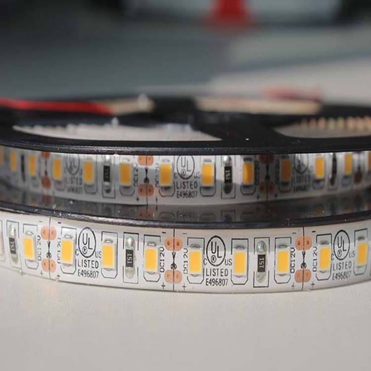 Nisko naponska monokromatska LED traka, DC24V, 120 LED-a (3528), snop svjetla 120°, 10 W/m, dimabilna, 5 m rola, pločica bez pokrova s dvostrukim PCB-om, može se rezati na duljinu 8/5/10 mm, kompatibilna s aluminijskim LED kanalom, za pozadinsko osvjetljen