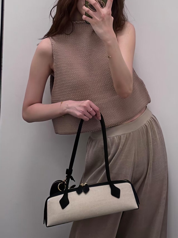 Ženska torba u francuskom stilu od kože s detaljima u obliku kobasice, retro dizajn za svakodnevnu upotrebu