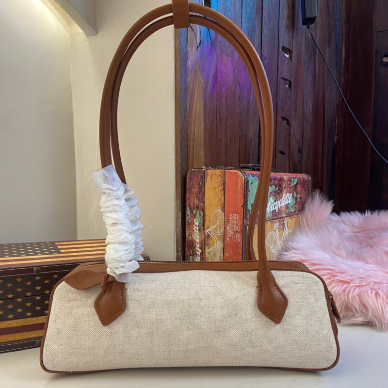Ženska torba u francuskom stilu od kože s detaljima u obliku kobasice, retro dizajn za svakodnevnu upotrebu